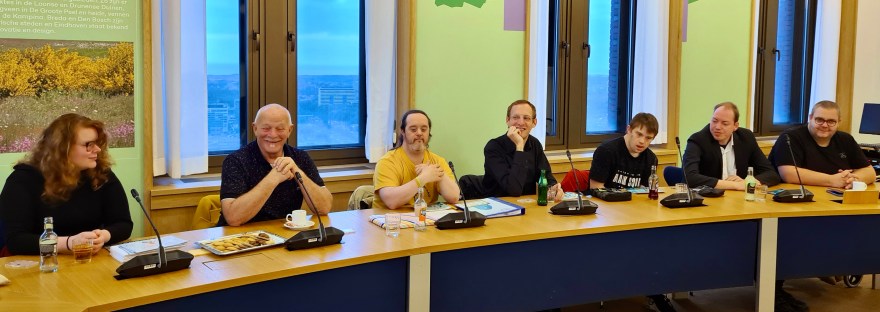 Het G-kracht panel aan de vergadertafel bij Ministerie Rechtsbescherming